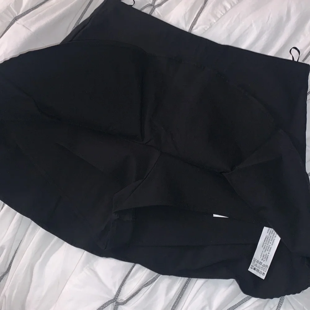 Zara ruffle mini skirt - Picture 3 of 5